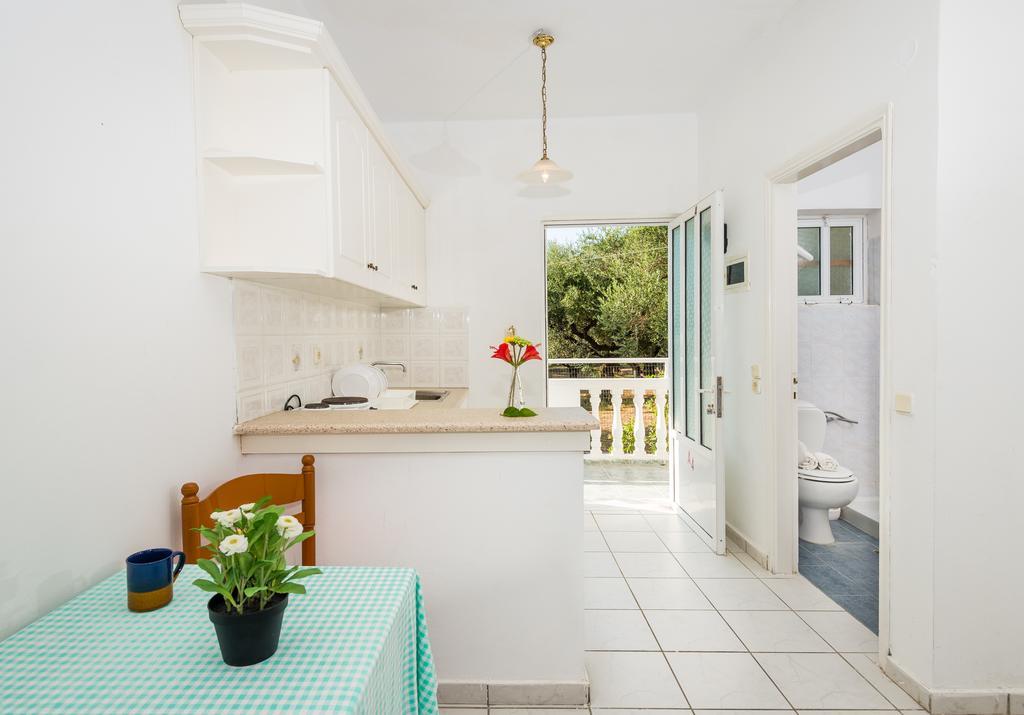 Tassos & Marios Apartments I Laganas Chambre photo